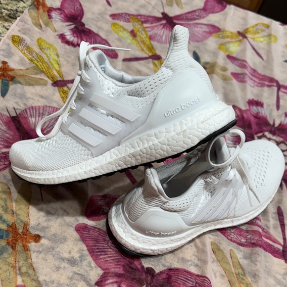 adidas Women's White Athletic Running Shoes - Picture 3 of 5